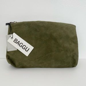 BAGGU • Small Clutch in Olive Suede